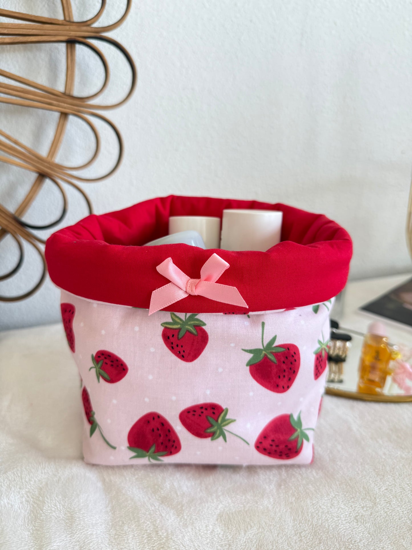Strawberry bucket, skin care/makeup organizer