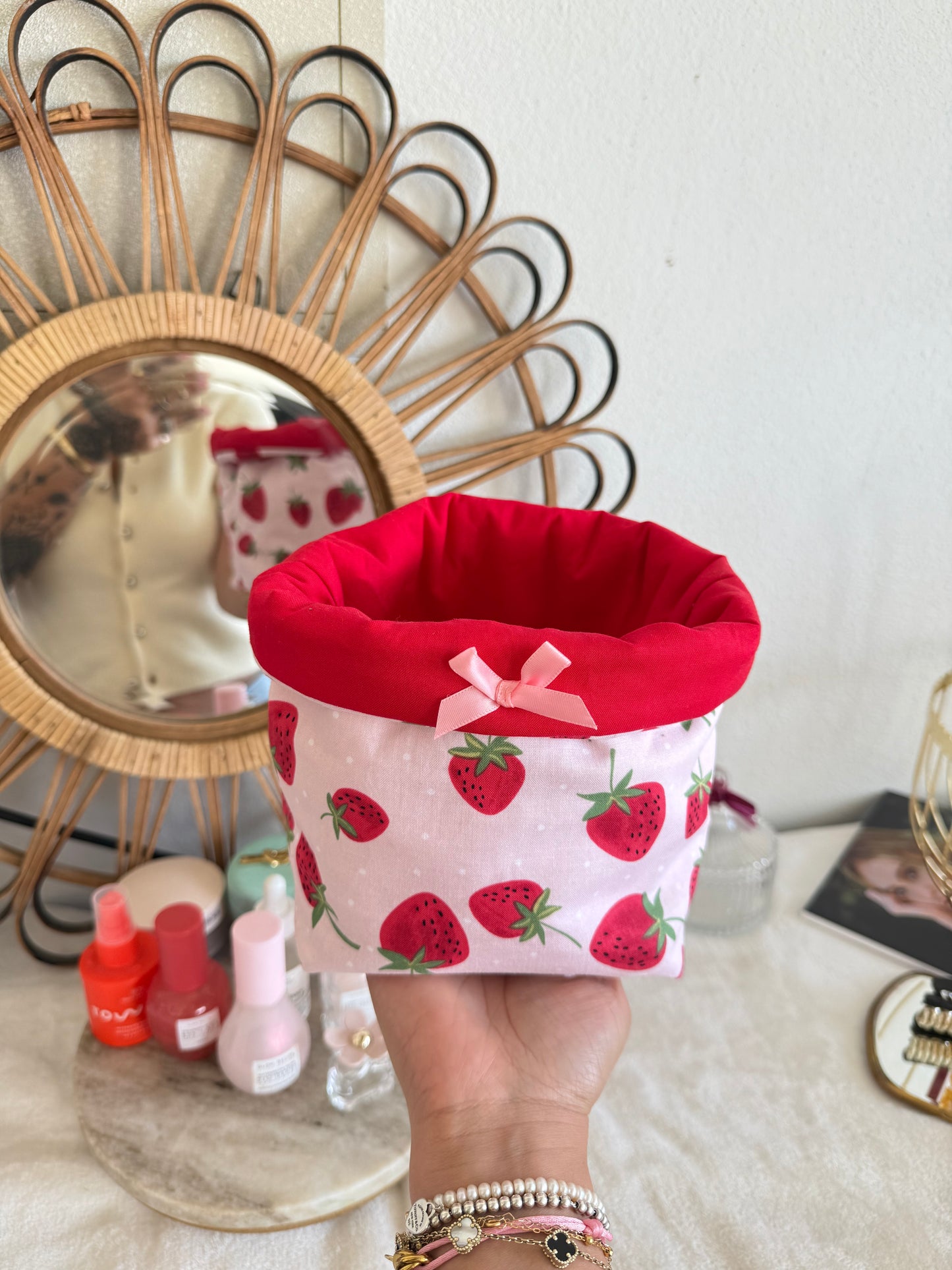 Strawberry bucket, skin care/makeup organizer